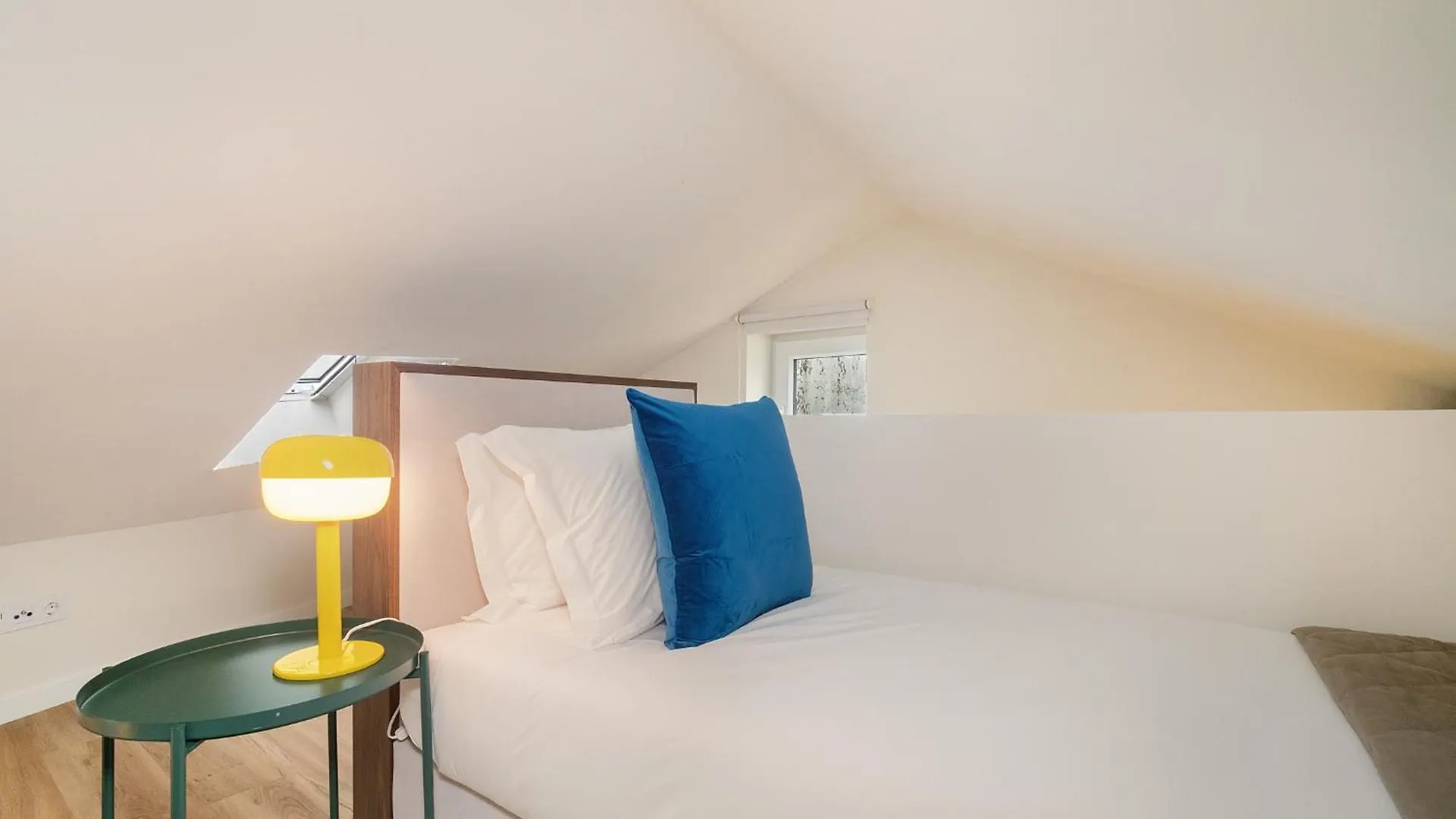 Whome Explore Lisbon From A Cozy Base In Alfama Apartment
