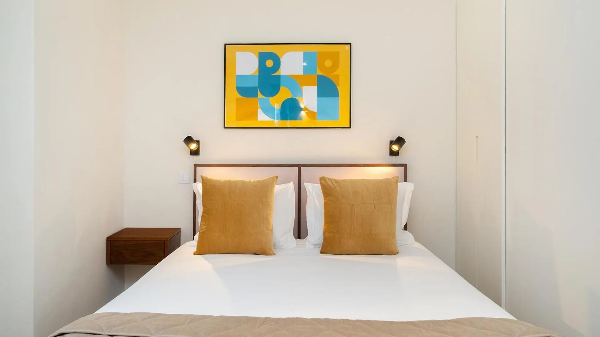 Apartment Whome Explore Lisbon From A Cozy Base In Alfama Portugal