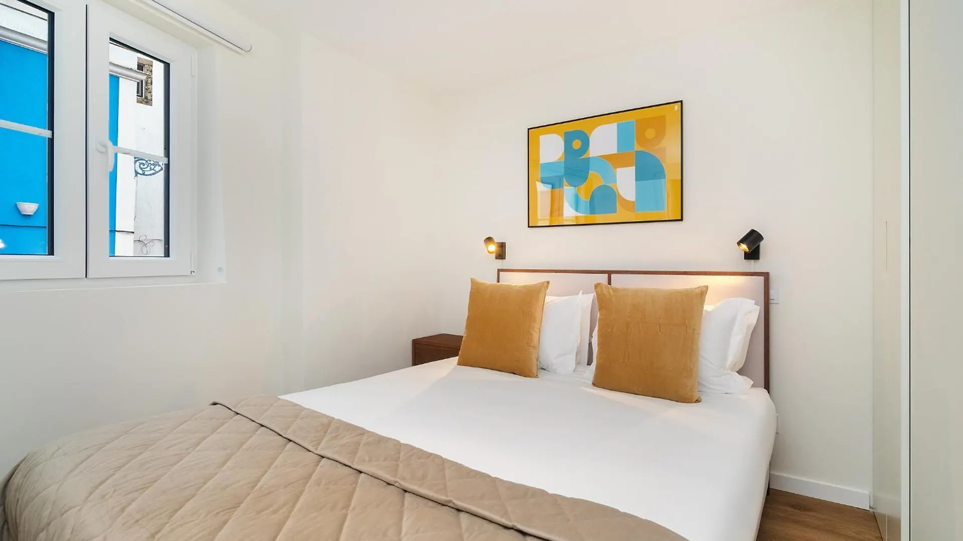 Whome Explore Lisbon From A Cozy Base In Alfama Portugal